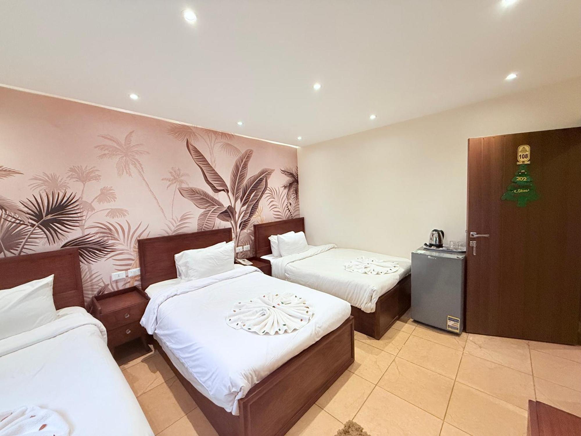 King Khafren View Inn Kafret el-Gabal Esterno foto