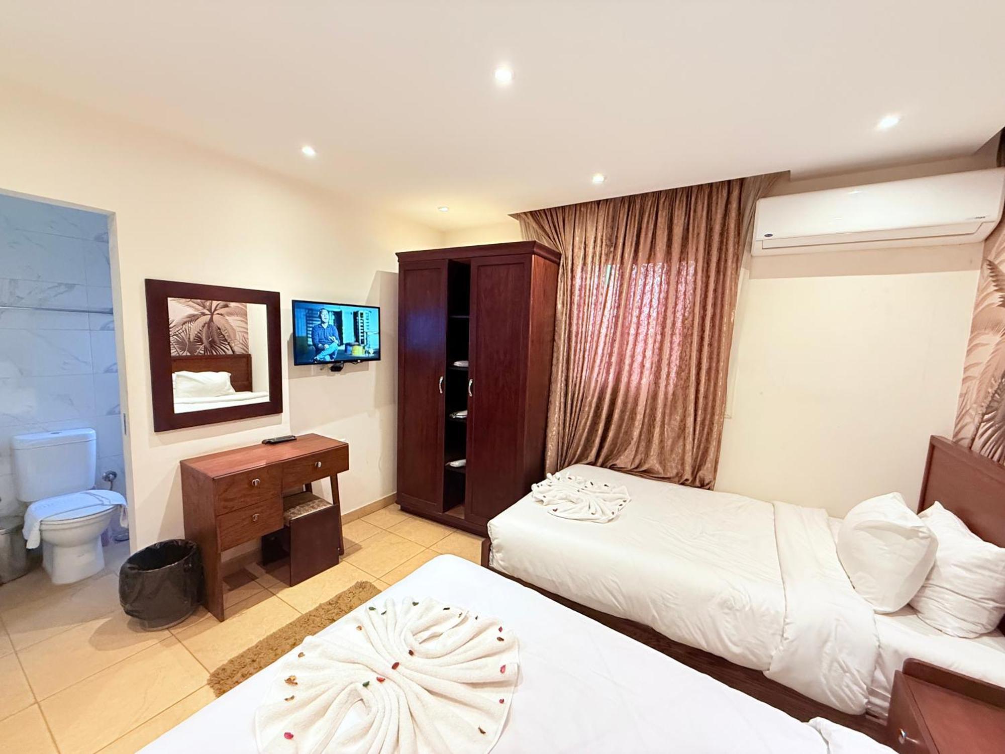 King Khafren View Inn Kafret el-Gabal Esterno foto