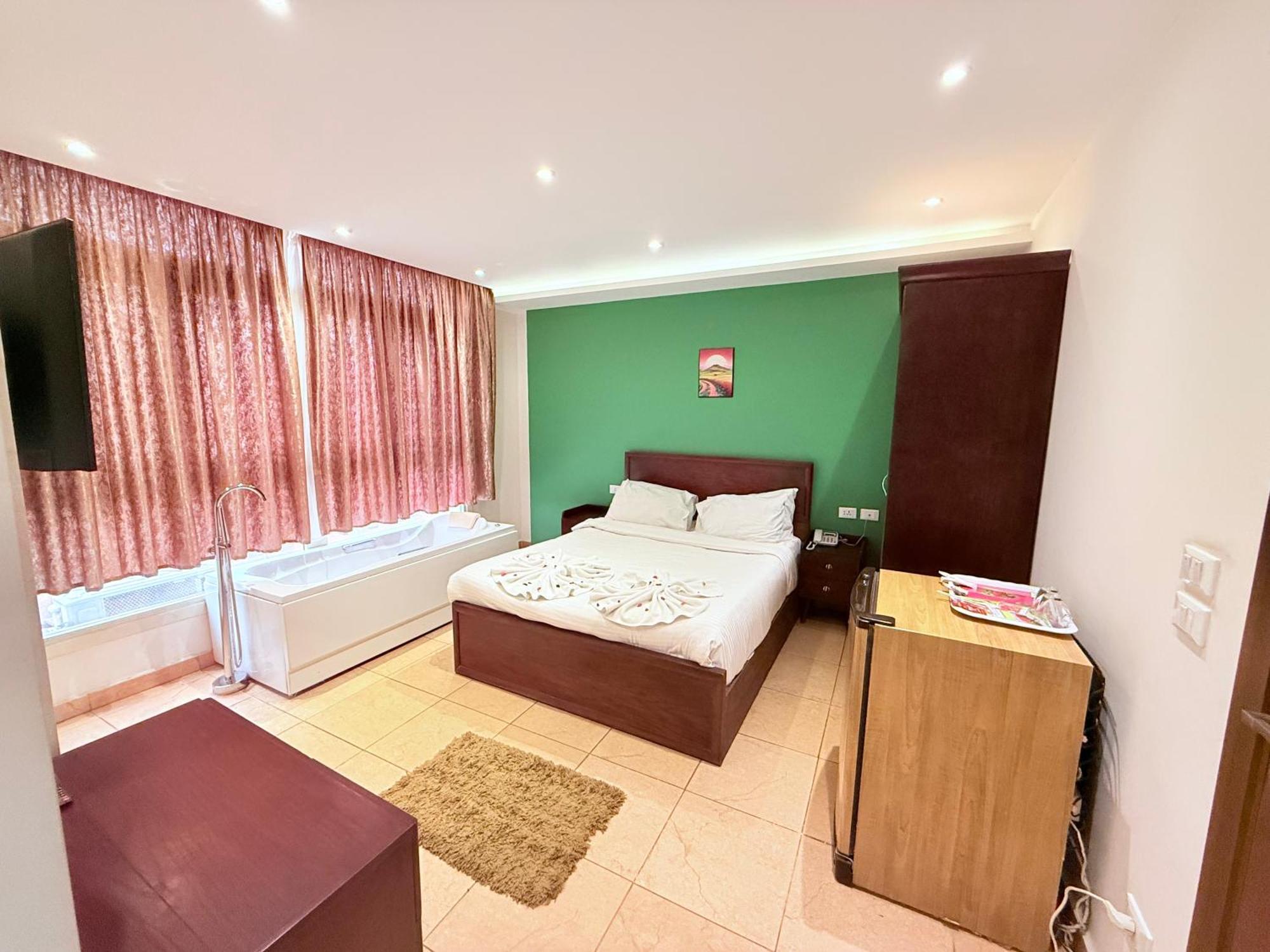 King Khafren View Inn Kafret el-Gabal Esterno foto